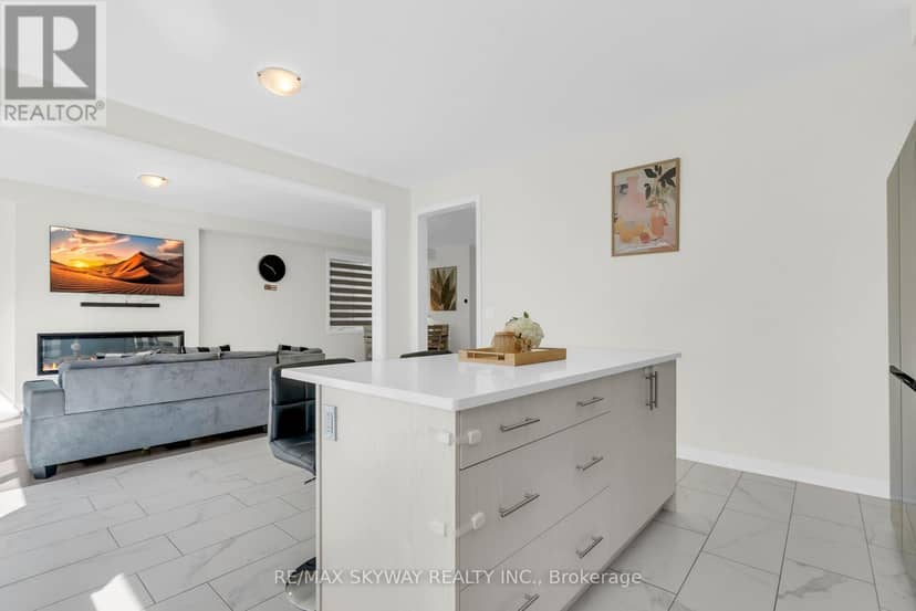 16 Tyler Avenue — photo 19 of 40