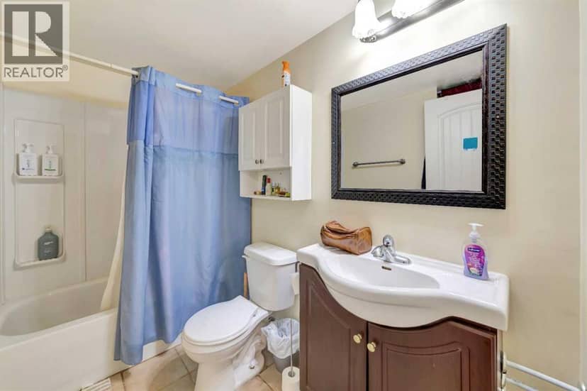 4813 48 Street — photo 15 of 24