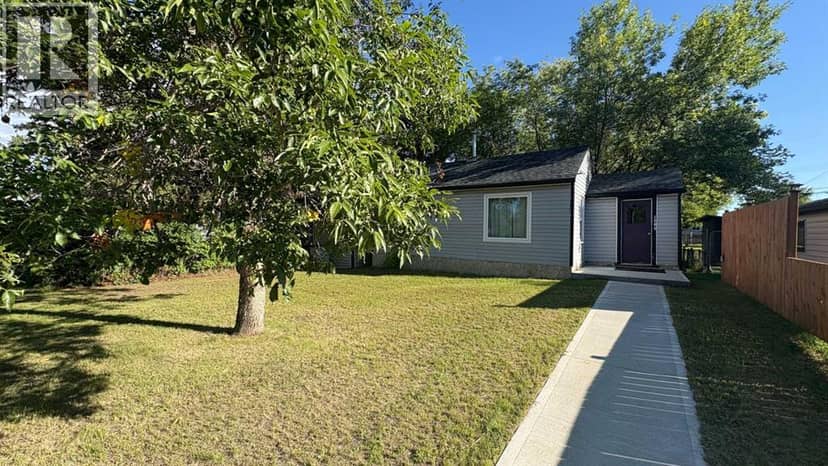 1206 6 Avenue, Wainwright