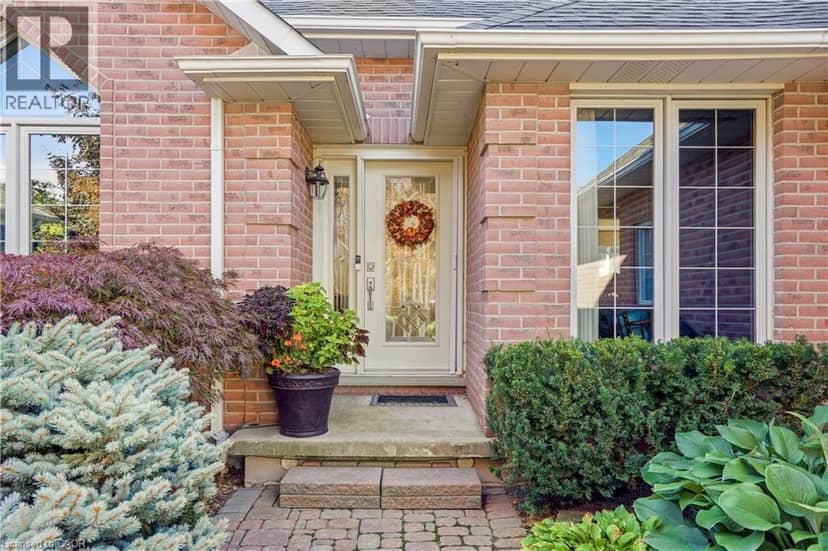 618 VICTORIA Street — photo 6 of 39