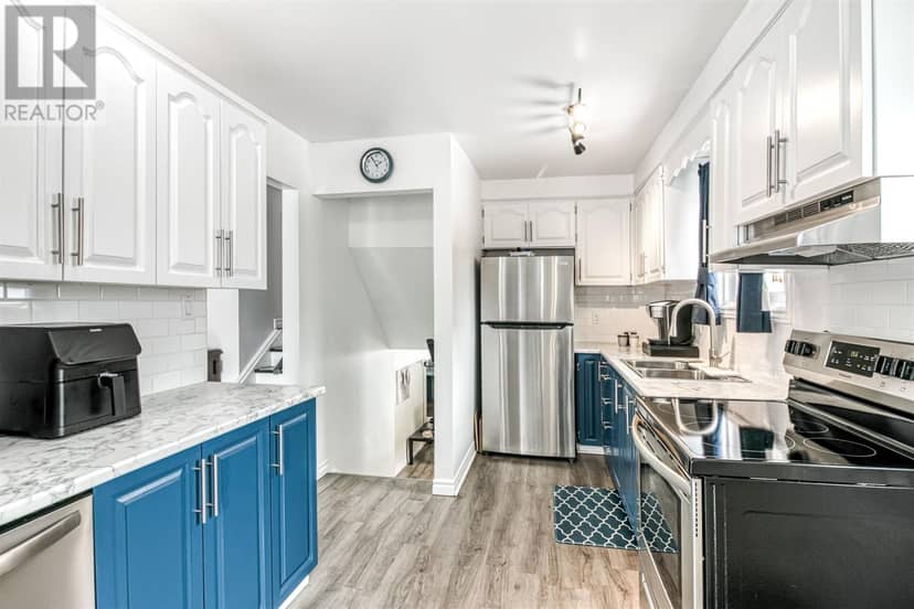 168B Ottawa AVE — photo 14 of 34