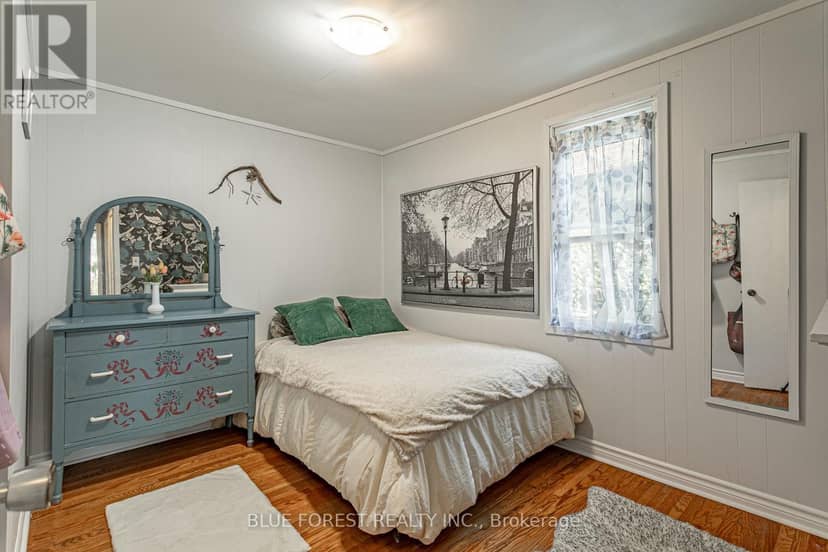 354 Calgary Street — photo 19 of 40