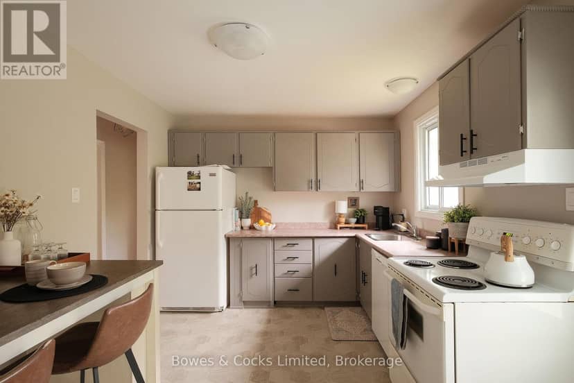 591 Otonabee Drive — photo 9 of 34