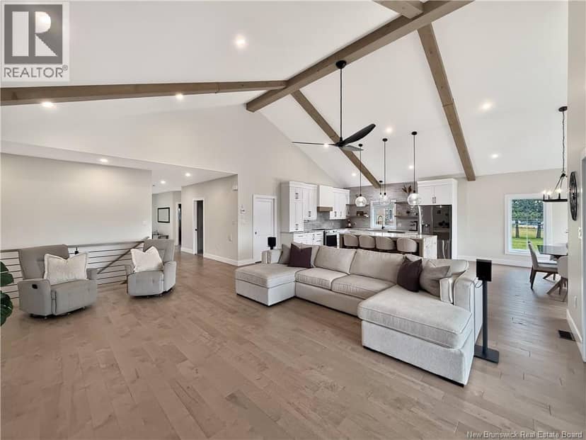 34 Highland Drive — photo 2 of 40