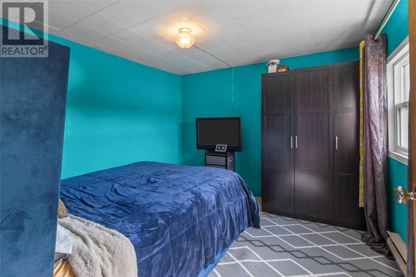 142 Harbour Drive — photo 18 of 23