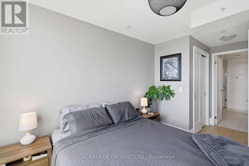 606 - 25 Malcolm Road — photo 14 of 27