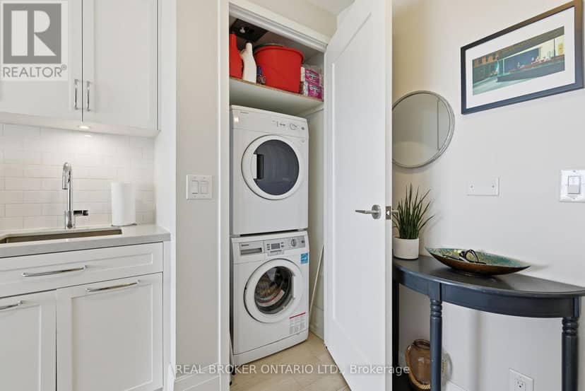 606 - 25 Malcolm Road — photo 18 of 27