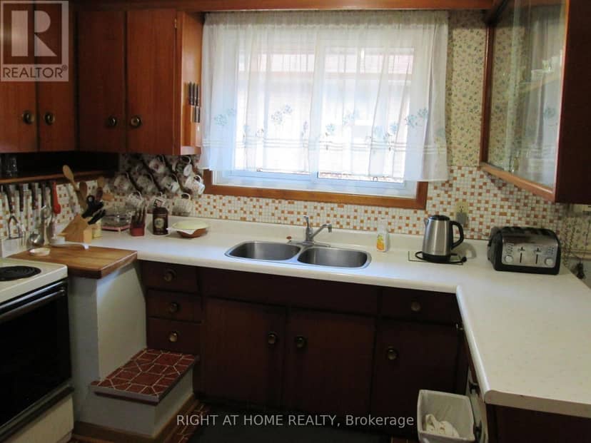 910 Scarborough Golf Club Road — photo 6 of 29