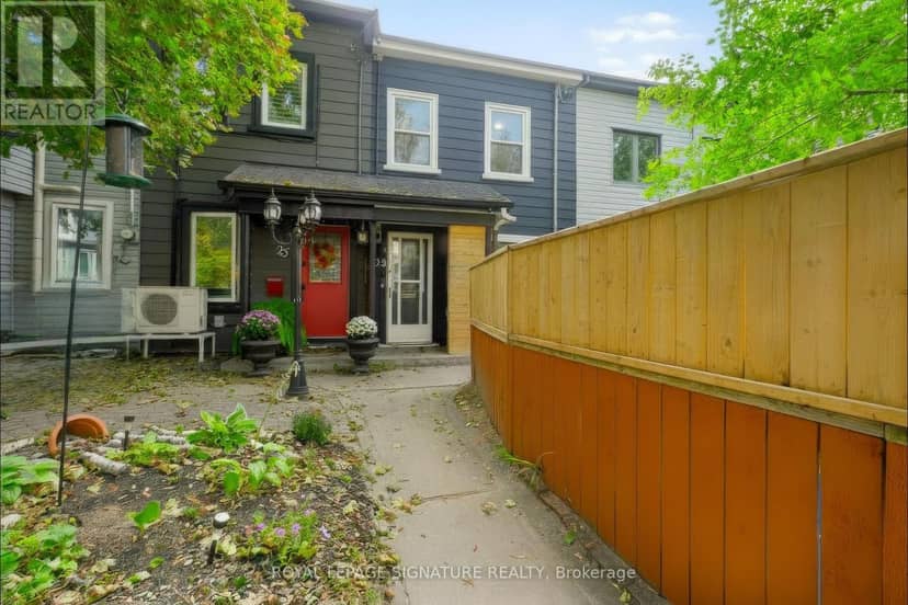 23 Myrtle Avenue, Toronto, photo 2