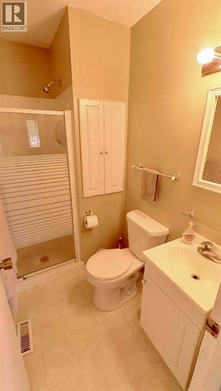 5333 57 Avenue — photo 20 of 32