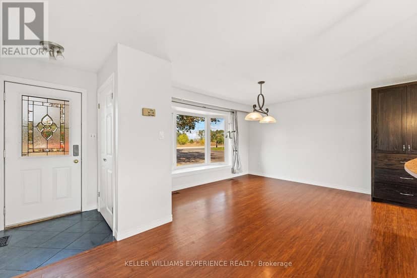 2341 Sunnidale Road — photo 11 of 38