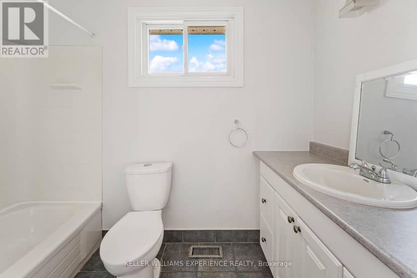 2341 Sunnidale Road — photo 16 of 38