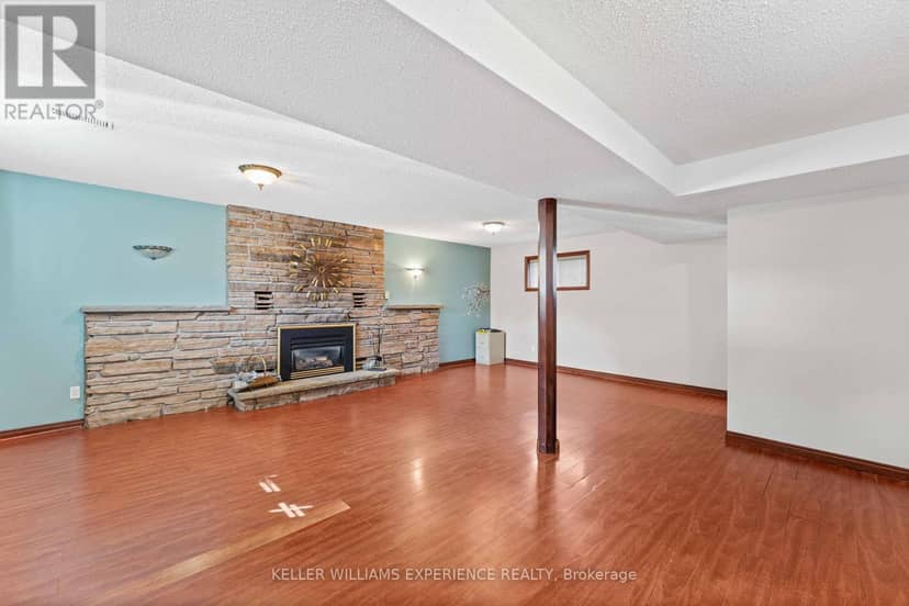 2341 Sunnidale Road — photo 17 of 38