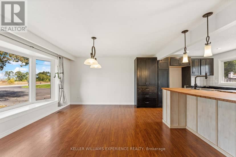2341 Sunnidale Road, Springwater, photo 5