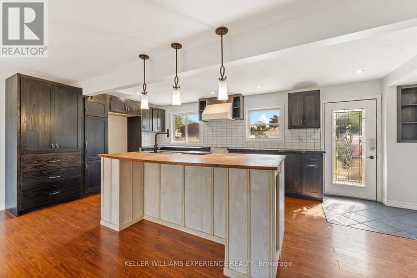 2341 Sunnidale Road, Springwater, photo 8