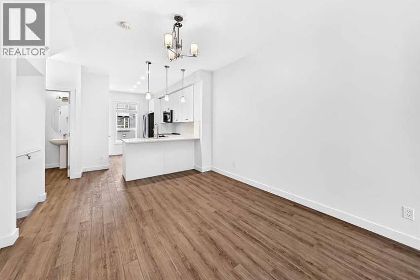 208, 15 Evanscrest Park NW — photo 9 of 35