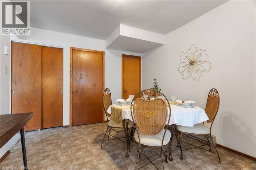 18 OAKHILL Drive Unit# 12B — photo 11 of 40