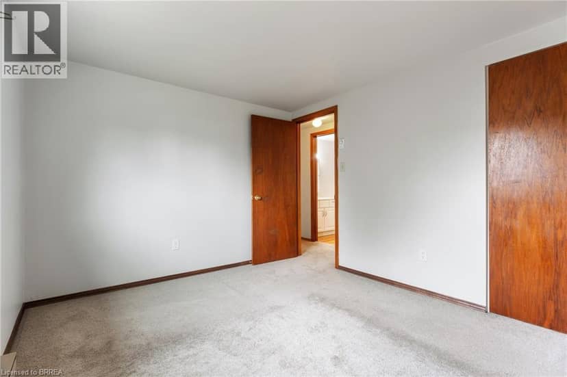 18 OAKHILL Drive Unit# 12B — photo 24 of 40