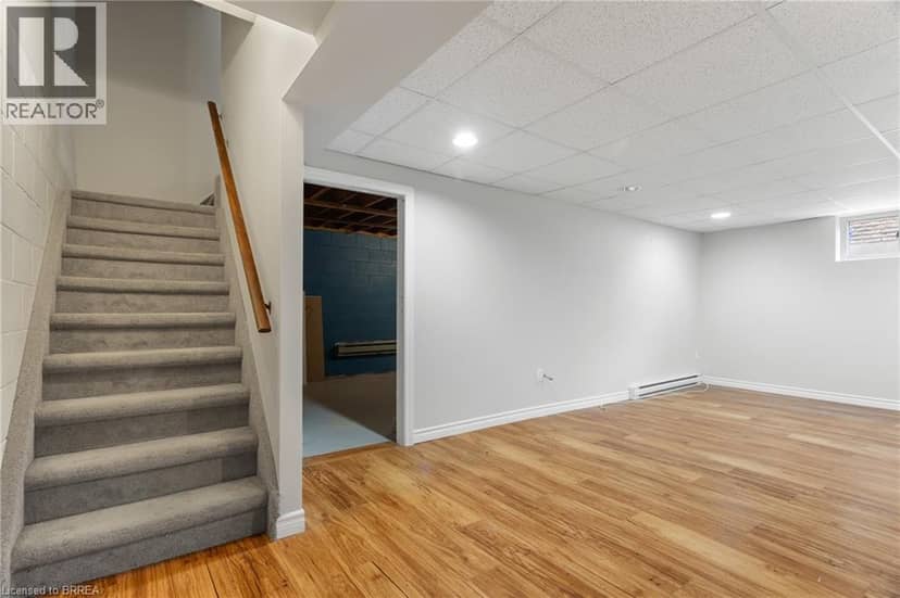 18 OAKHILL Drive Unit# 12B — photo 28 of 40
