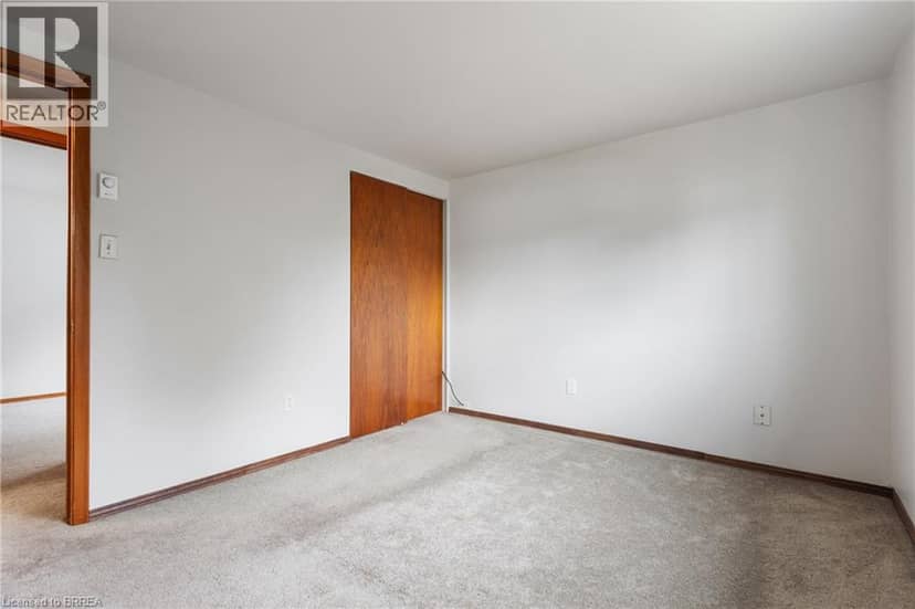 18 OAKHILL Drive Unit# 12B — photo 26 of 40
