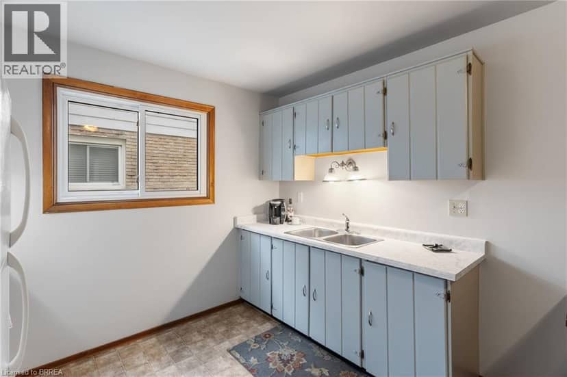 18 OAKHILL Drive Unit# 12B — photo 14 of 40