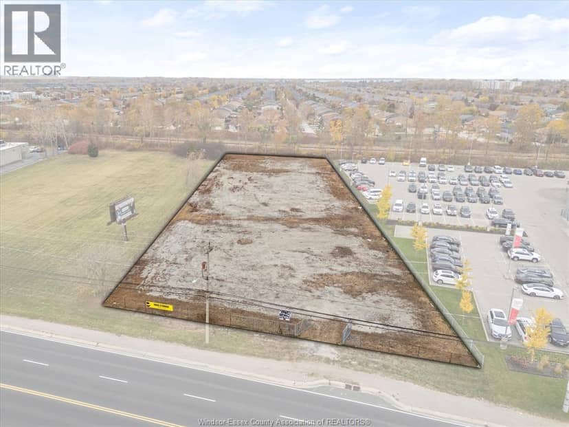 10982 TECUMSEH ROAD East — photo 1 of 10