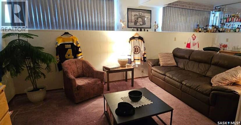 549 Laurier DRIVE — photo 29 of 37