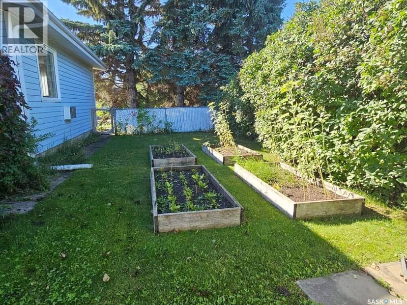549 Laurier DRIVE — photo 37 of 37