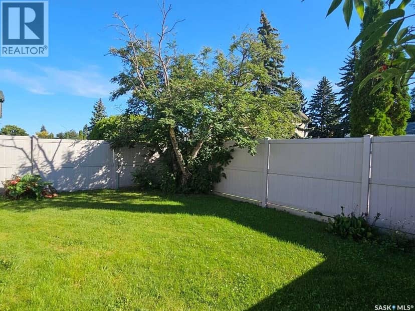 549 Laurier DRIVE — photo 33 of 37