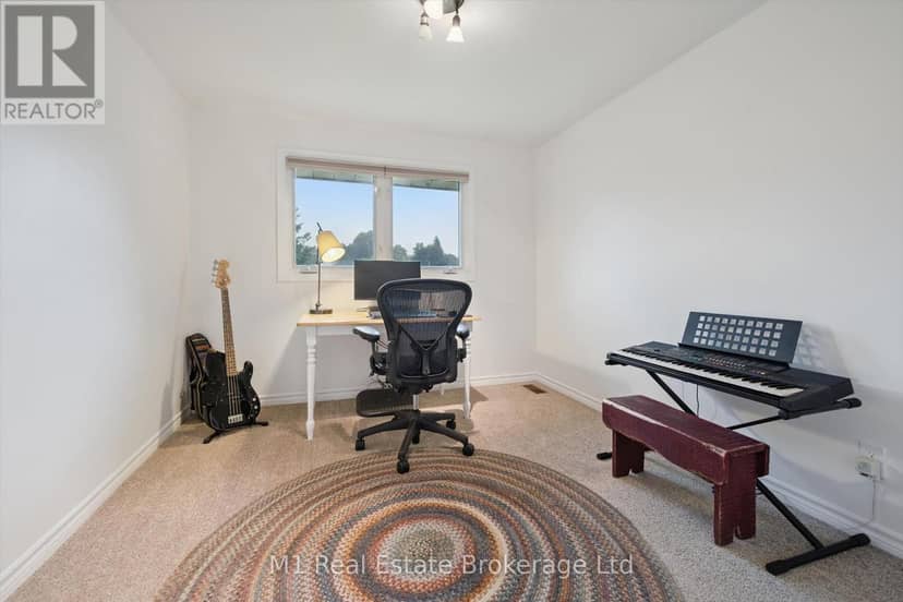 610 St David Street S — photo 22 of 40