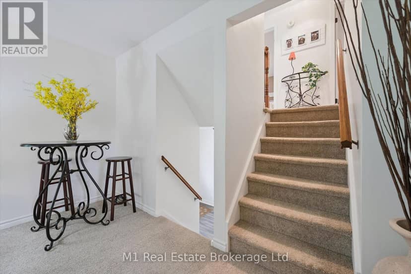 610 St David Street S — photo 21 of 40