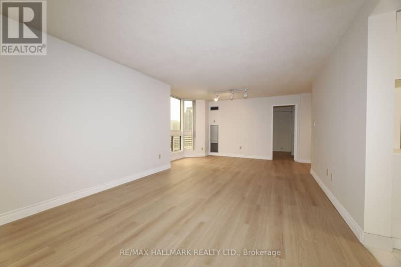 1704 - 10 Kenneth Avenue — photo 17 of 40