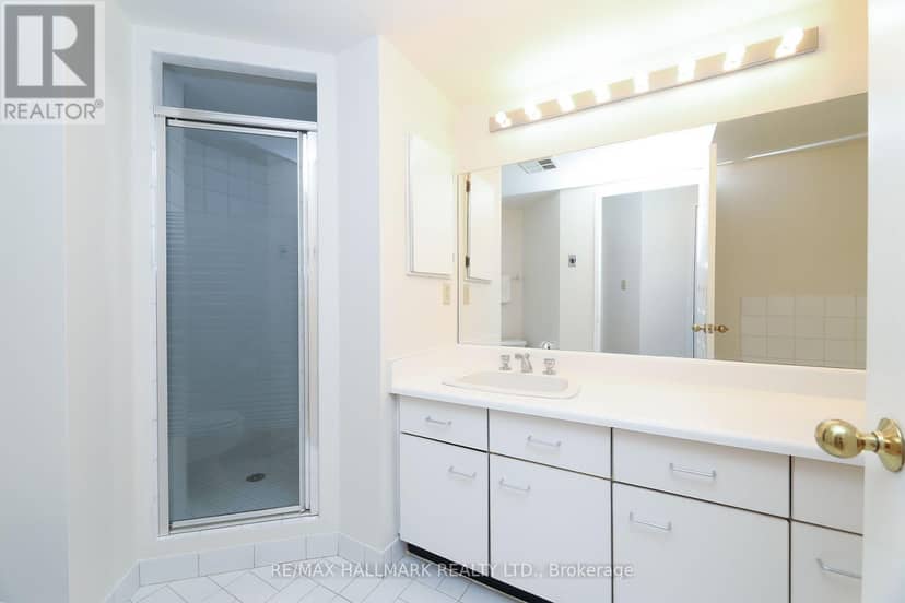 1704 - 10 Kenneth Avenue — photo 28 of 40