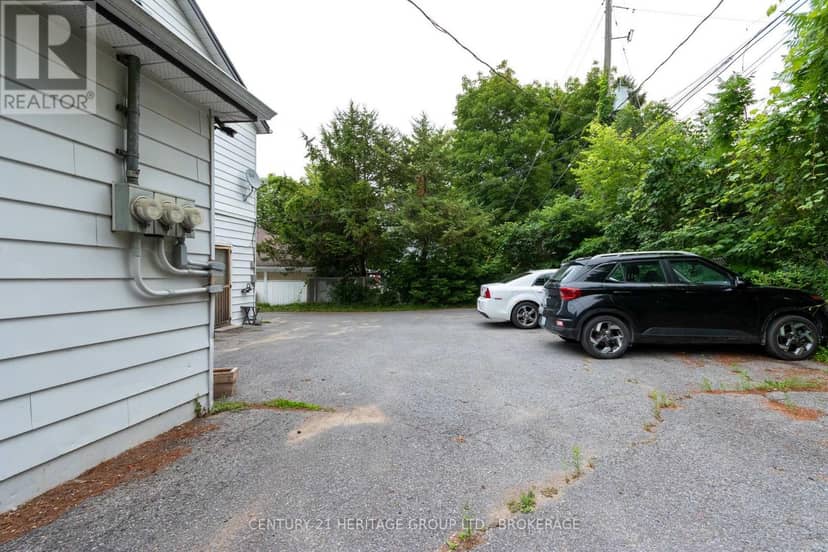 625 King Street W, Gananoque, photo 8
