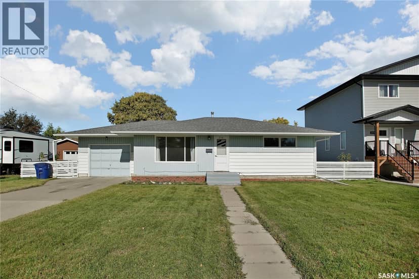 216 Main STREET, Warman, photo 2