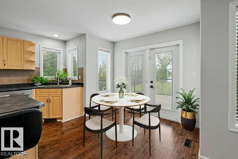 62 Greystone Cr — photo 9 of 40