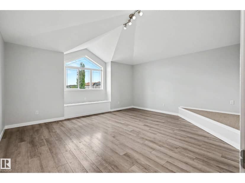 62 Greystone Cr — photo 19 of 40