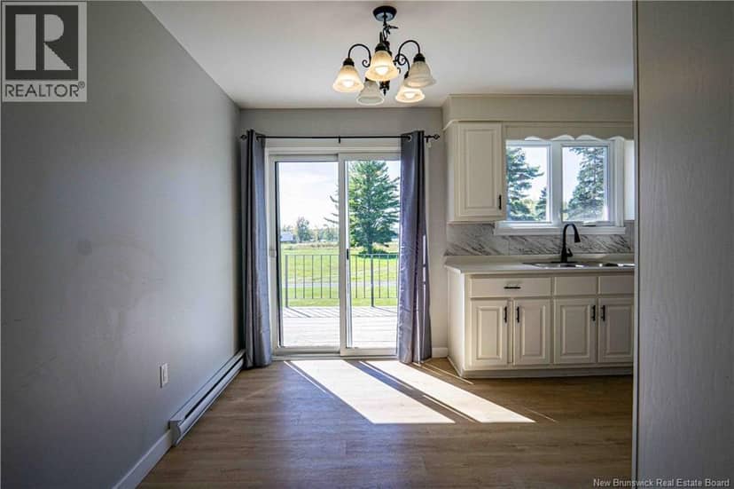 298 Route 105, Maugerville, photo 8