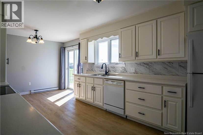 298 Route 105, Maugerville, photo 5