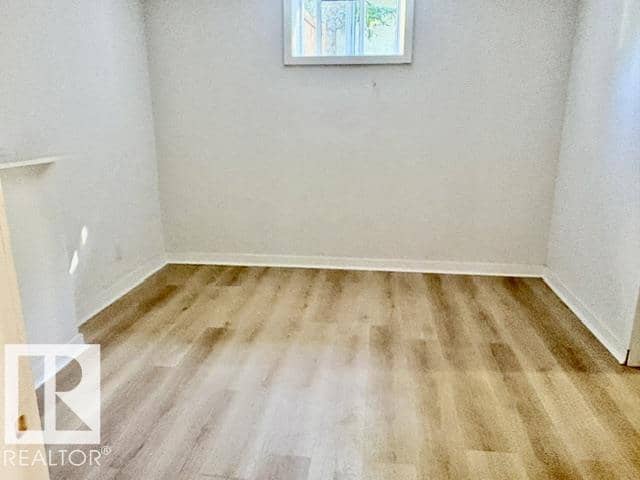 5614 50 ST — photo 26 of 34