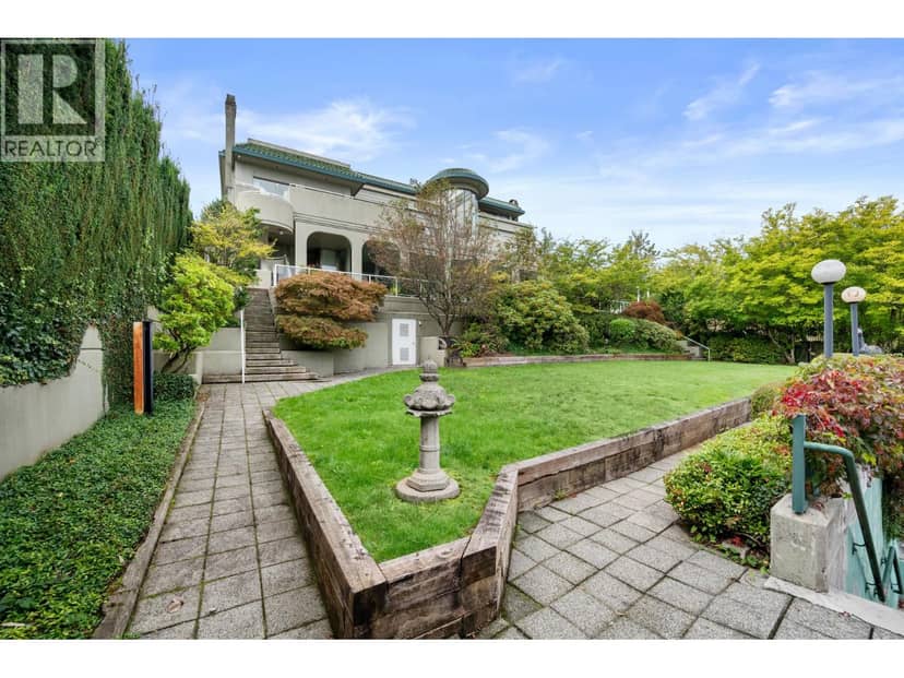 828 BEACHVIEW DRIVE, North Vancouver, photo 2