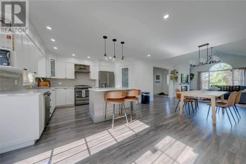20 Lakeshore Drive, Pasadena, photo 4