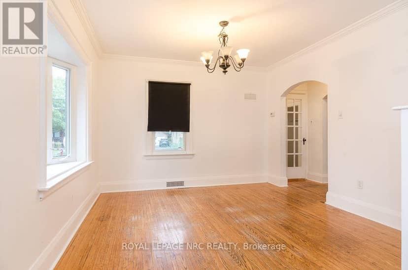 162 Aqueduct Street — photo 12 of 37