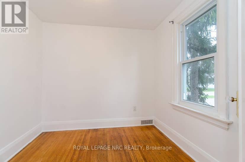 162 Aqueduct Street — photo 17 of 37