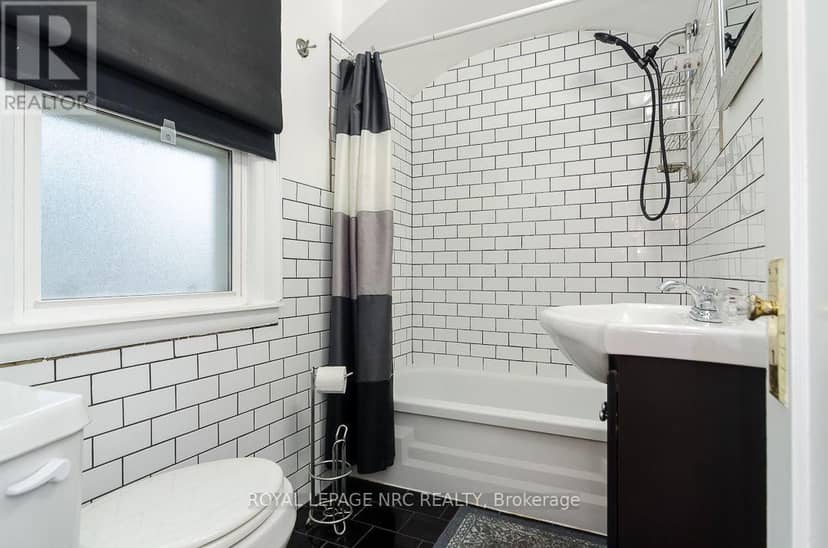162 Aqueduct Street — photo 21 of 37