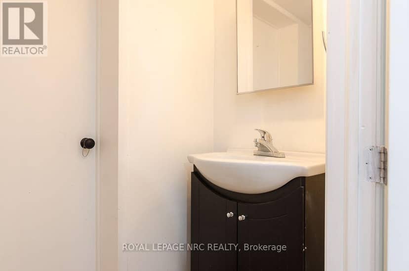 162 Aqueduct Street — photo 25 of 37