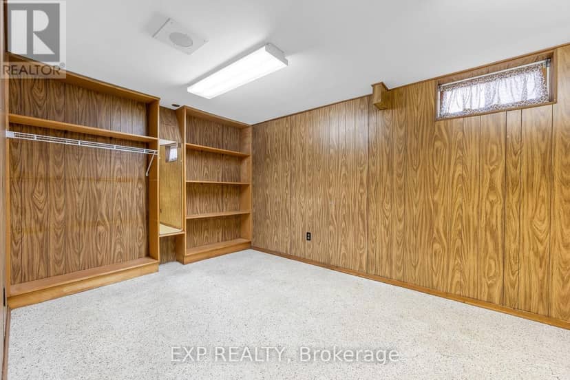 150 Marcella Crescent — photo 32 of 32