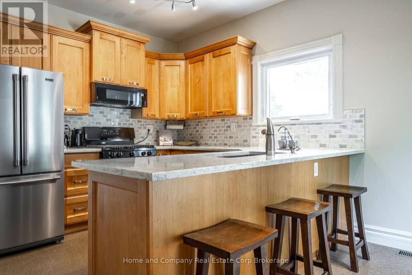 252 Albert Street — photo 23 of 40
