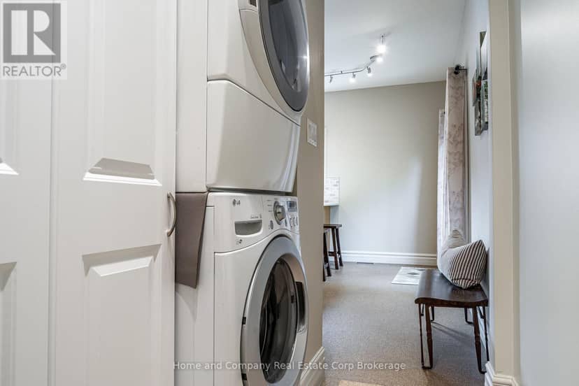 252 Albert Street — photo 26 of 40