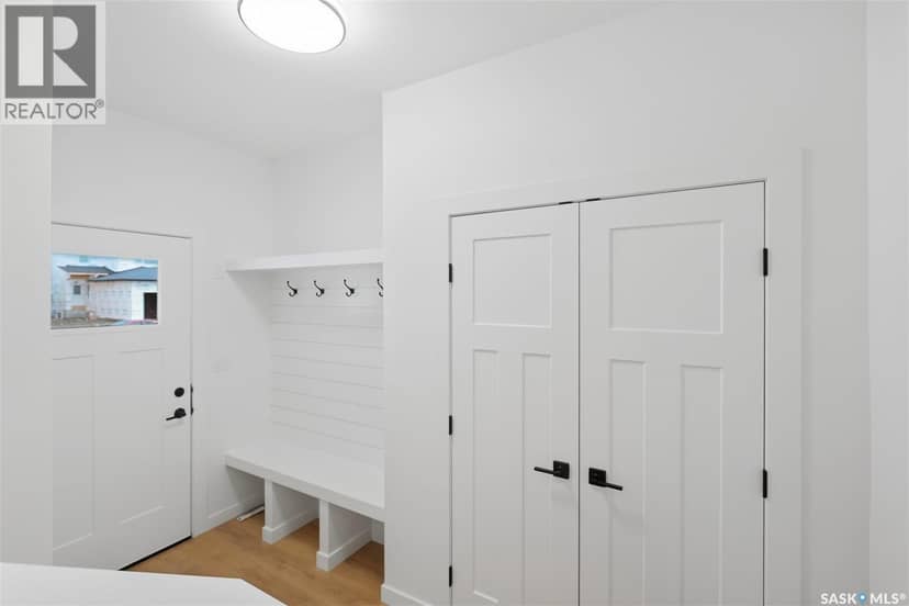 856 Nightingale ROAD — photo 3 of 40